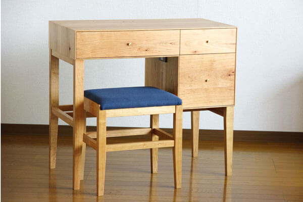 神奈川の無垢材家具